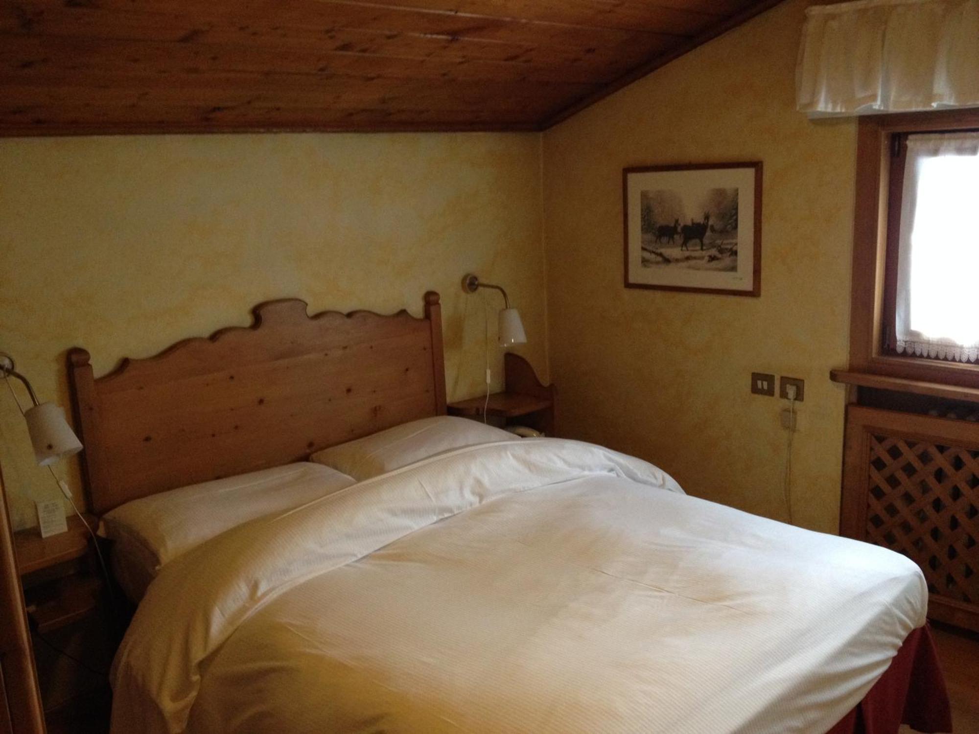 Meuble Villa Neve กอร์ตินาดัมเปซโซ ภายนอก รูปภาพ
