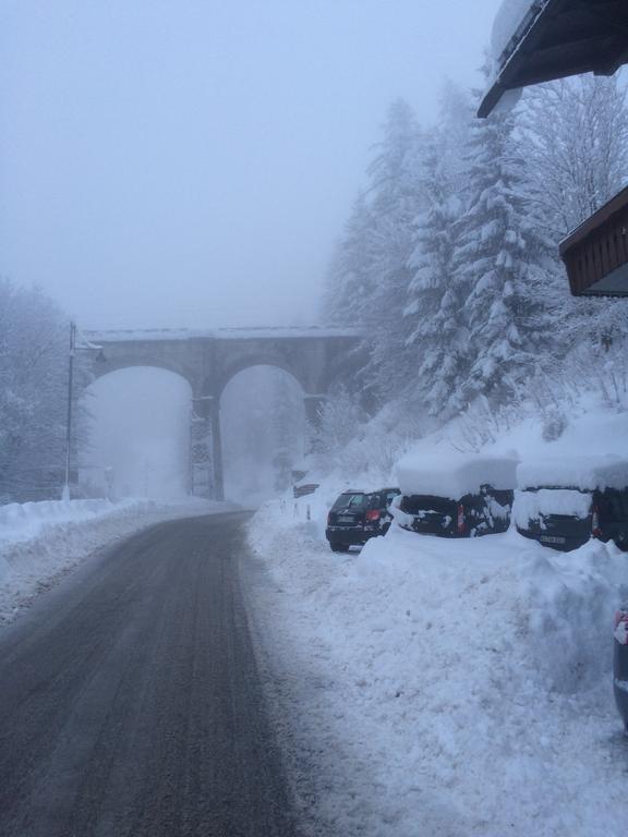 Meuble Villa Neve กอร์ตินาดัมเปซโซ ภายนอก รูปภาพ