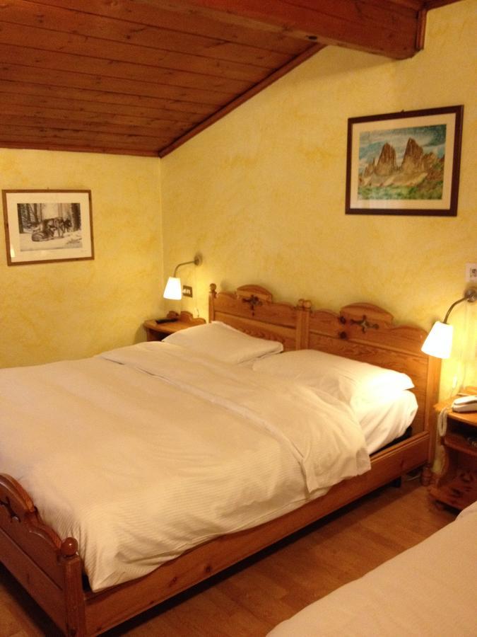 Meuble Villa Neve กอร์ตินาดัมเปซโซ ภายนอก รูปภาพ