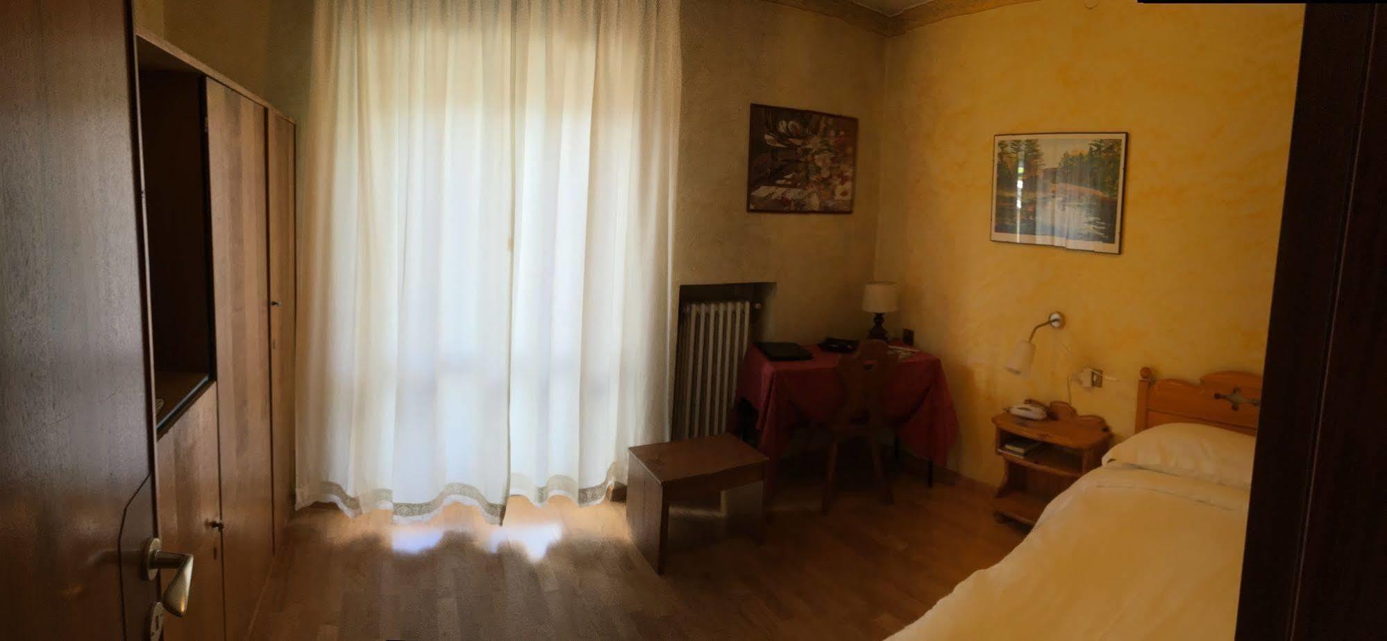 Meuble Villa Neve กอร์ตินาดัมเปซโซ ภายนอก รูปภาพ