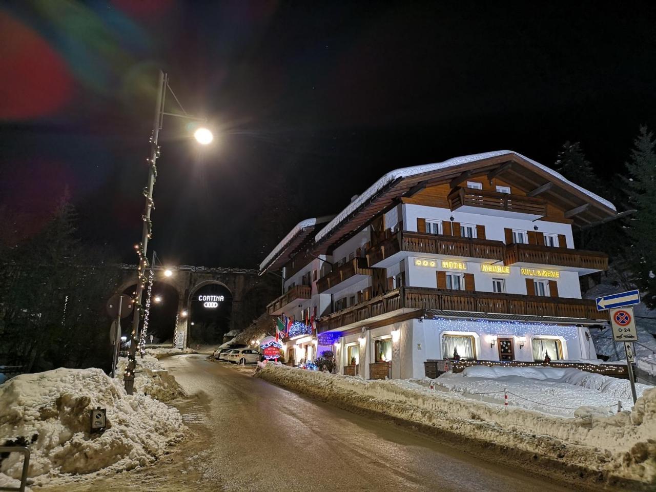 Meuble Villa Neve กอร์ตินาดัมเปซโซ ภายนอก รูปภาพ