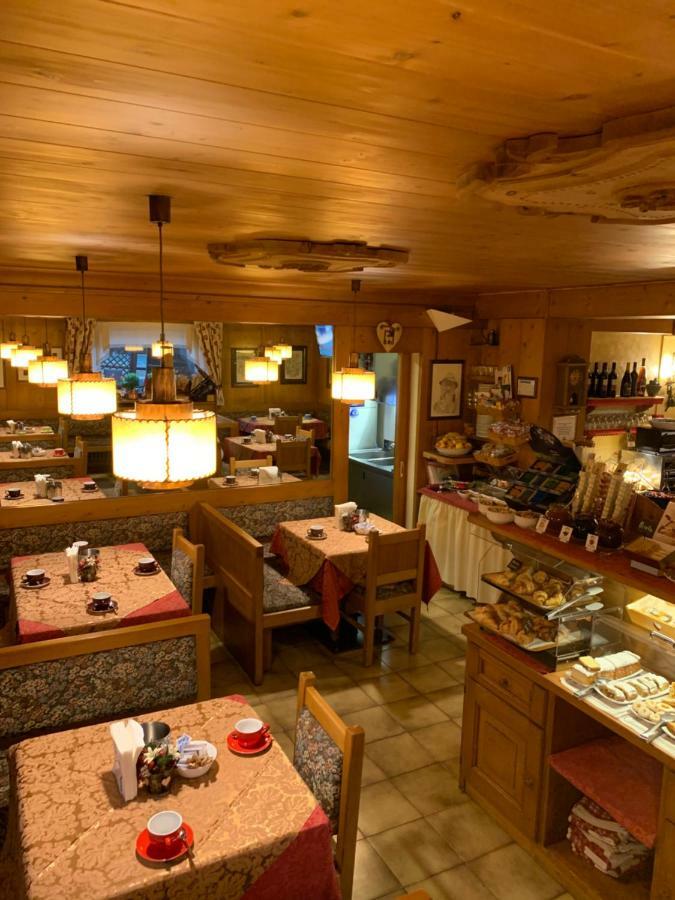 Meuble Villa Neve กอร์ตินาดัมเปซโซ ภายนอก รูปภาพ